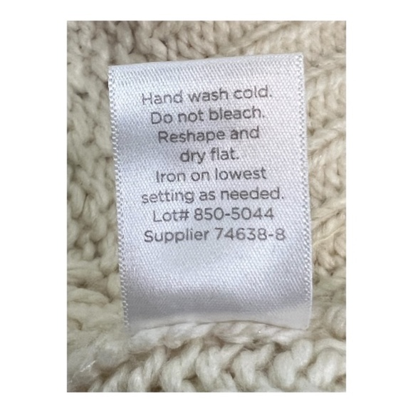 NWOT JCP cream acrylic wool-blend tunic sweater – size S - Picture 8 of 8